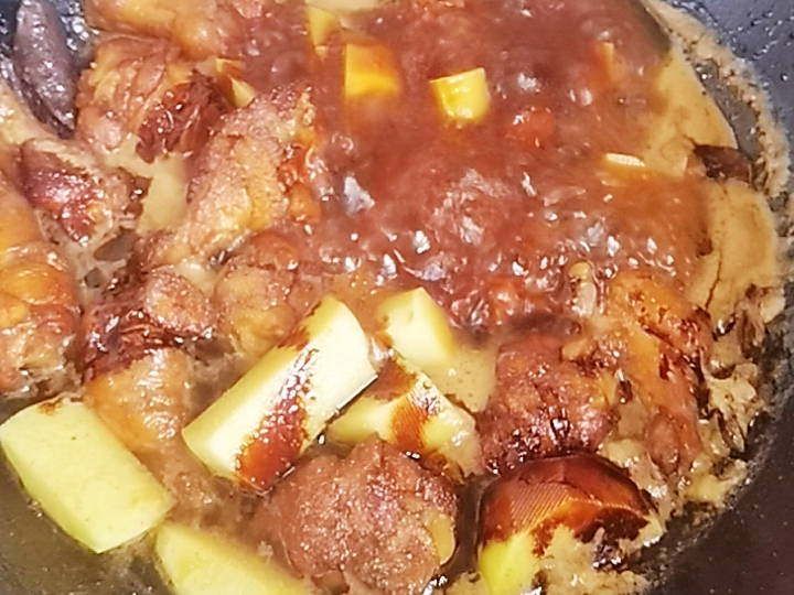 雞腿的花式做法-雞腿燜野筍，配菜豐富，營養美味，孩子超愛吃的做法-家常味燜菜譜