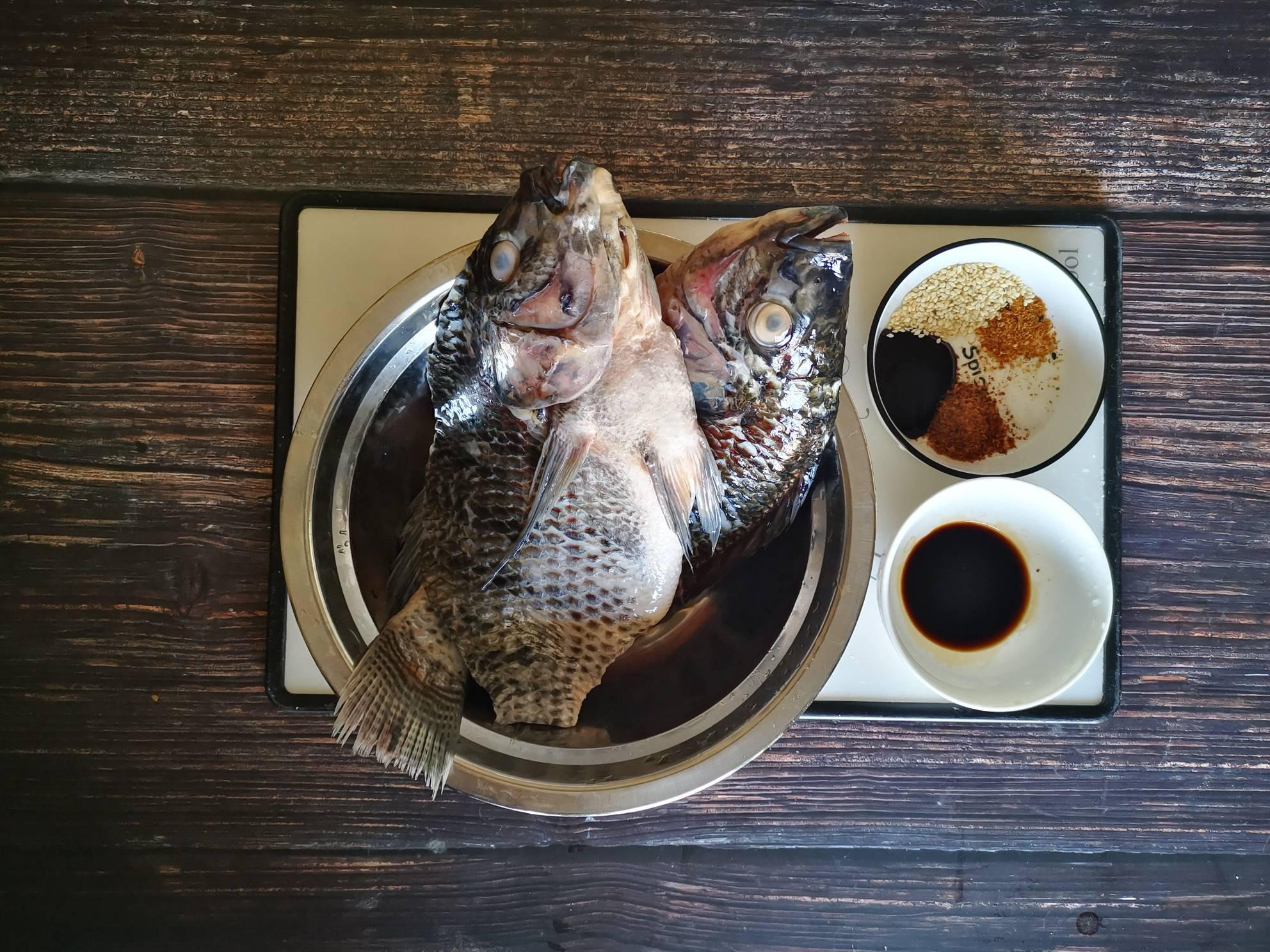 香烤羅非魚的做法-香辣味烤菜譜