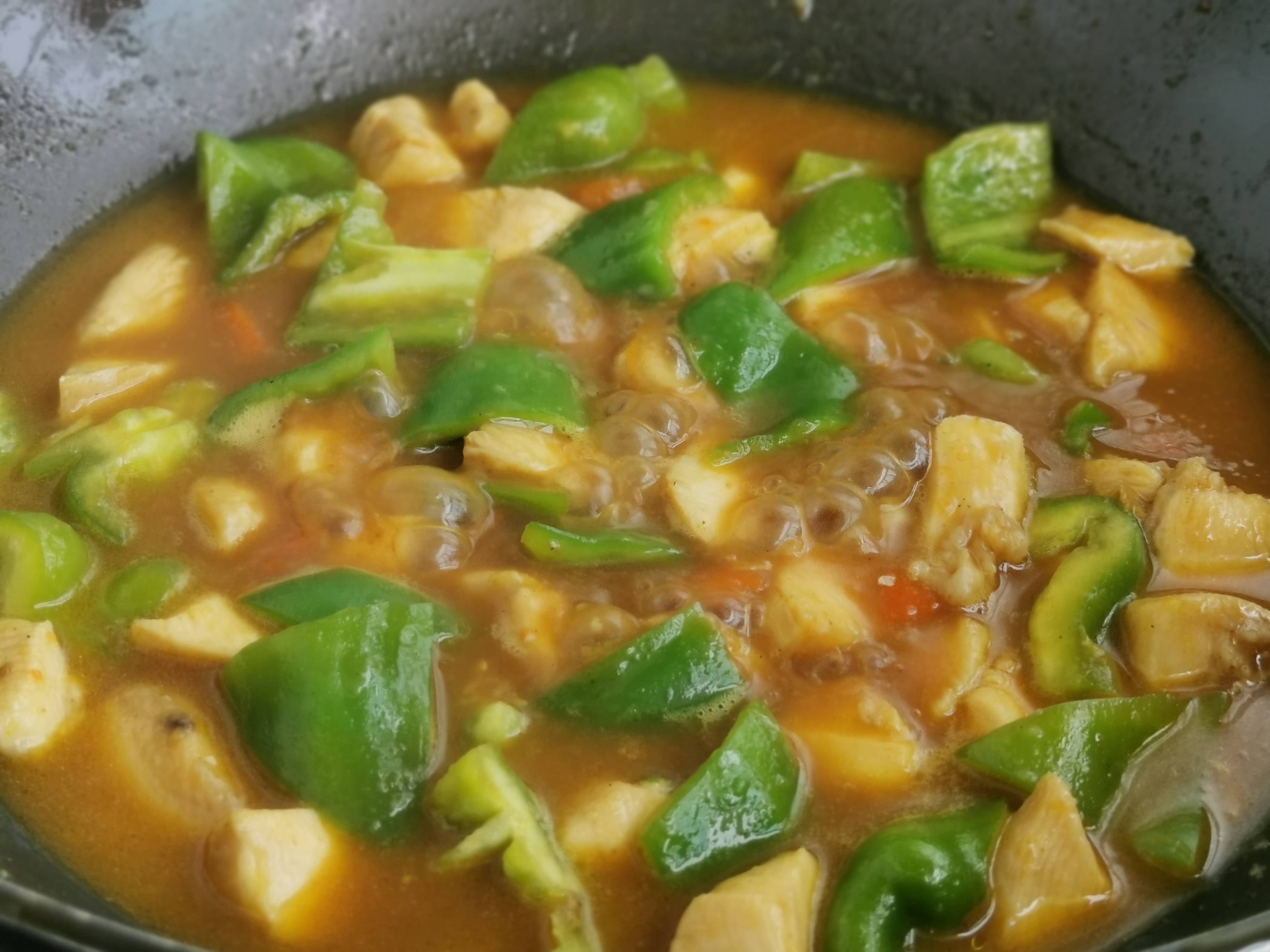 咖喱雞塊的做法-咖喱味燒菜譜