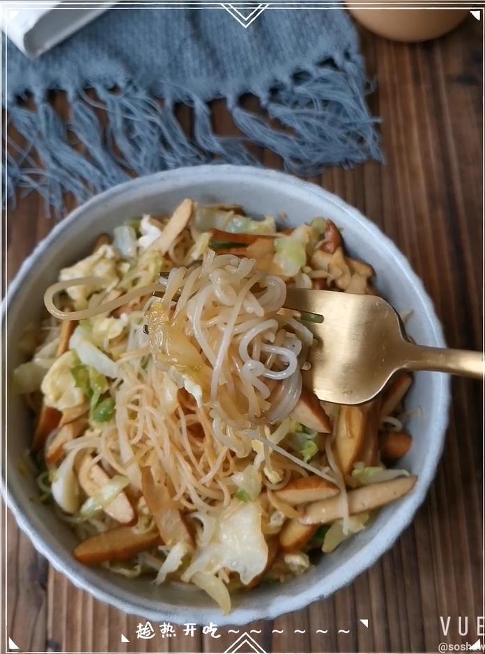 卷心菜雞蛋炒粉干的做法-家常味炒菜譜