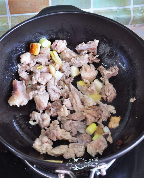 紅燒筋頭巴腦的做法-家常味燉菜譜