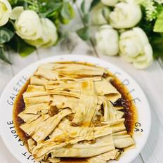 夏日涼拌吃腐竹，爽滑可口，撈一撈超好吃的做法-家常味煮菜譜