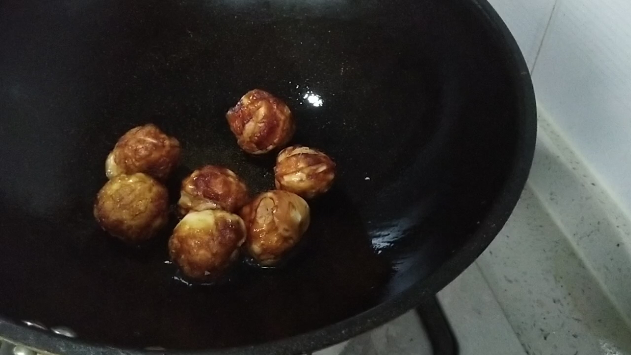 召喚神龍的七龍珠-糖醋雞蛋的做法-酸甜味炸菜譜