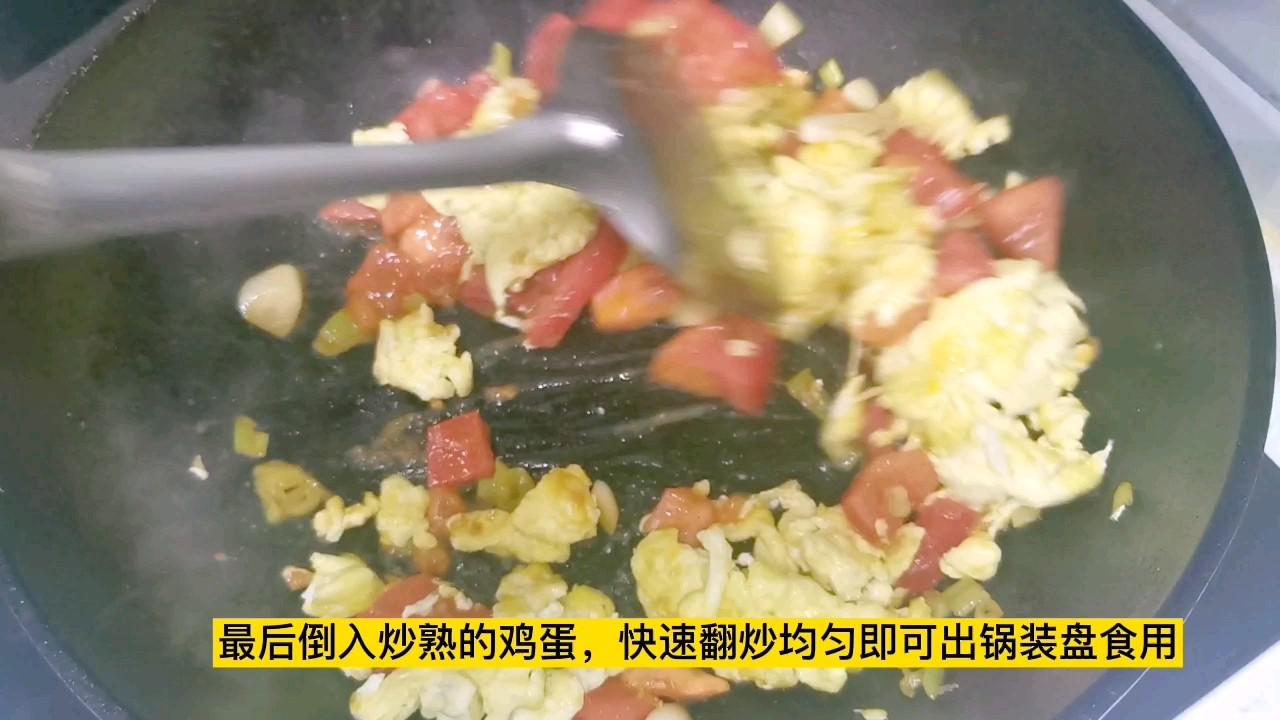 下飯神菜～西紅柿炒雞蛋，大蒜和白糖是提味的關鍵的做法-家常味炒菜譜