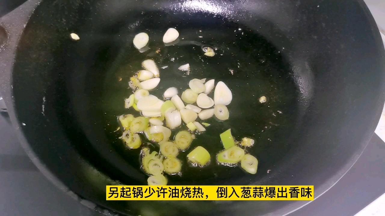 下飯神菜～西紅柿炒雞蛋，大蒜和白糖是提味的關鍵的做法-家常味炒菜譜