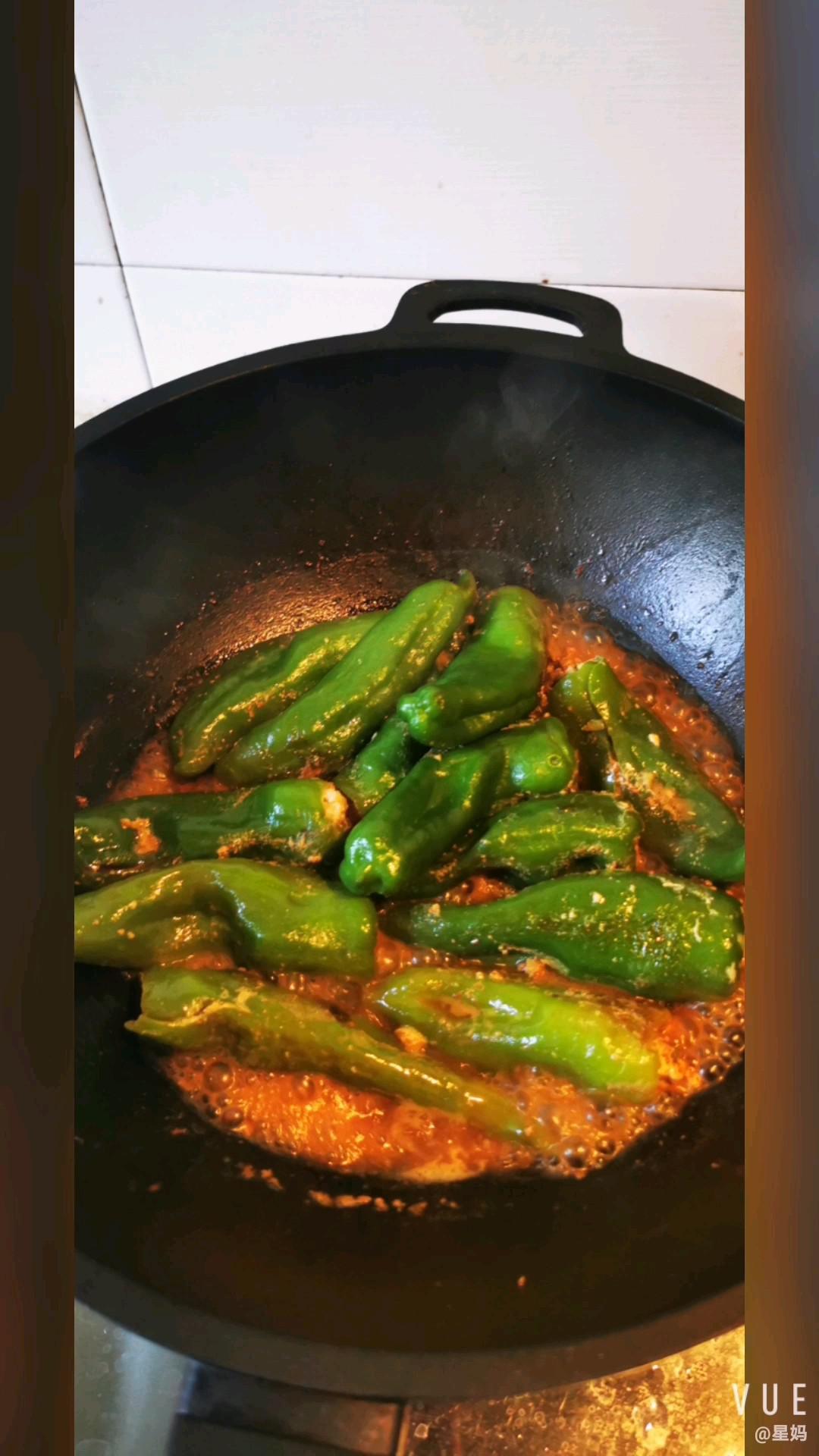 青椒塞肉的做法-家常味煮菜譜