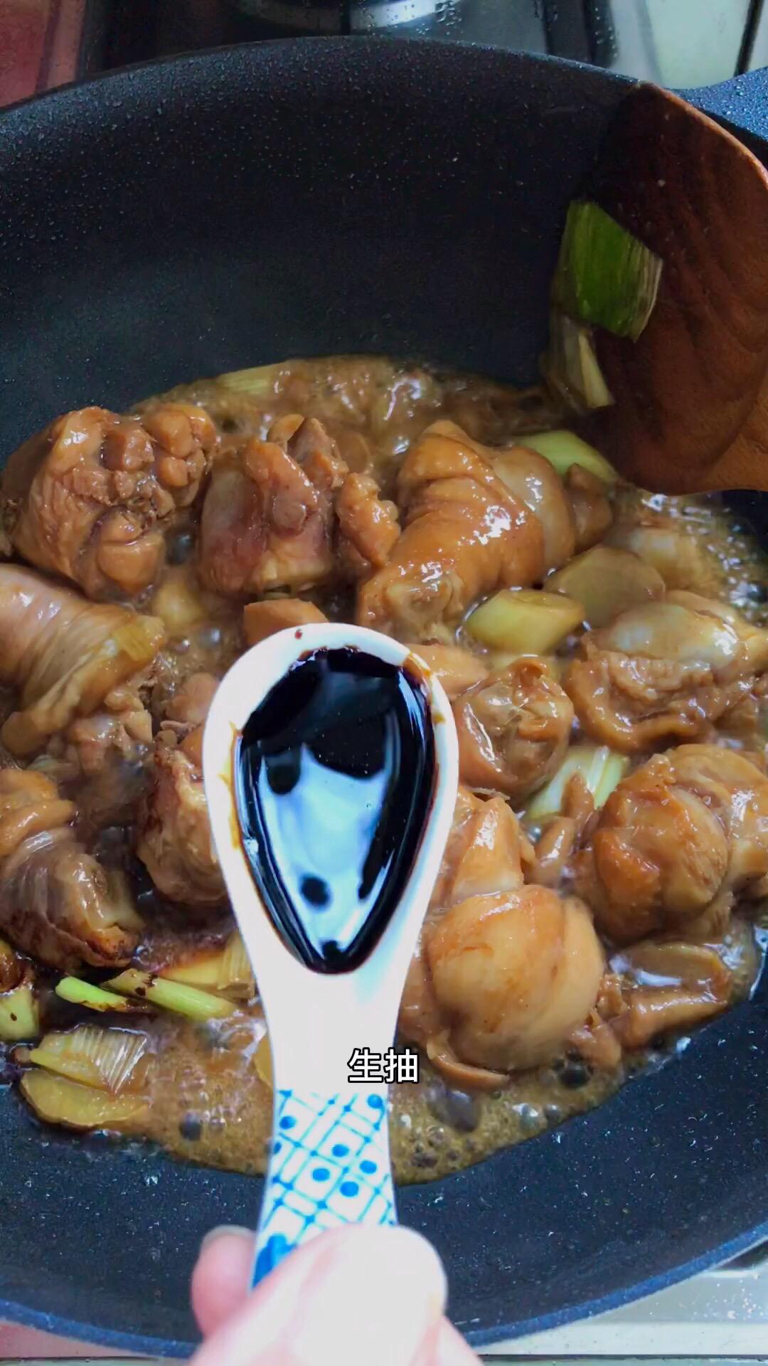 鮮香下飯的土豆燜雞腿的做法-家常味燜菜譜