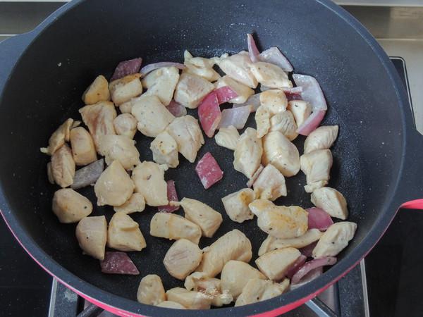 西藍花雞丁的做法-家常味炒菜譜