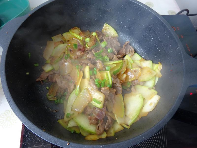 角瓜炒肉的做法-咸鮮味炒菜譜