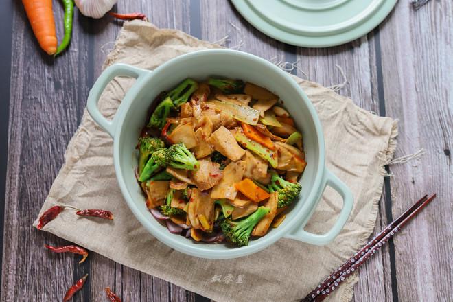 干鍋西藍花杏鮑菇的做法-家常味煮菜譜