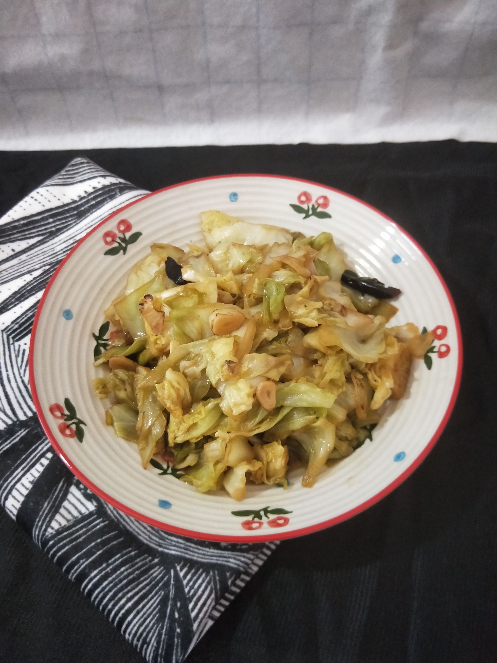 酸辣包菜的做法-酸辣味炒菜譜