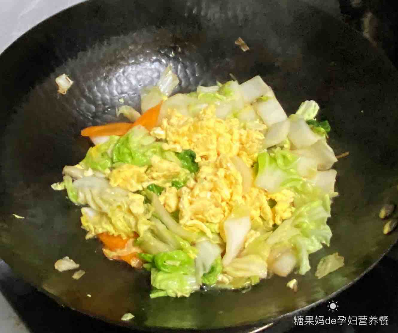 孕婦食譜小白菜炒雞蛋，清新不油膩，營養成分又身心健康～的作法-家常味燒菜譜