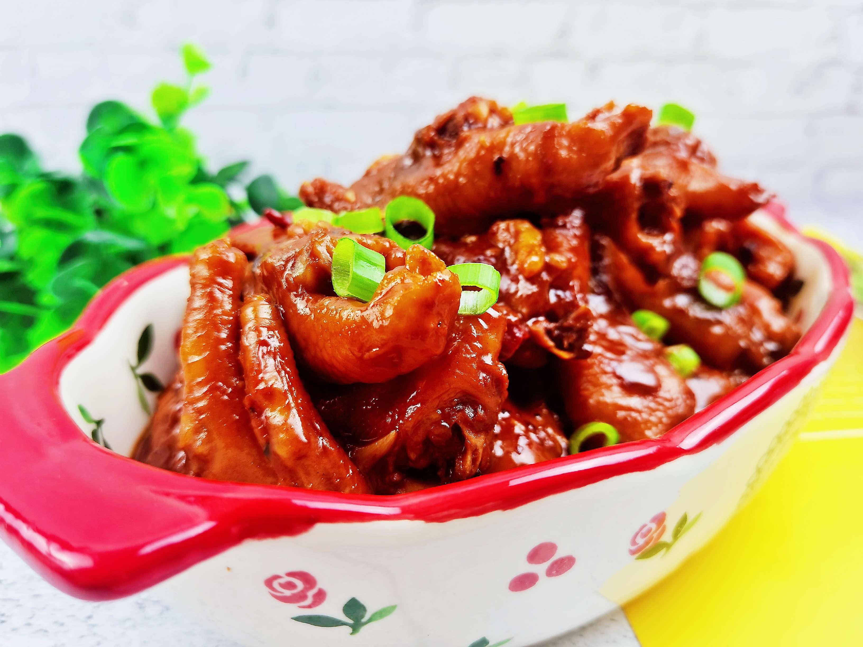 我是半滴雨，#來自內(nèi)蒙古#，參賽作品為腐乳鳳爪，好吃到吮指的做法-咸鮮味燜菜譜