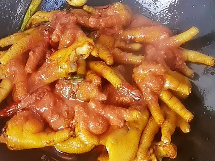 我是半滴雨，#來自內(nèi)蒙古#，參賽作品為腐乳鳳爪，好吃到吮指的做法-咸鮮味燜菜譜