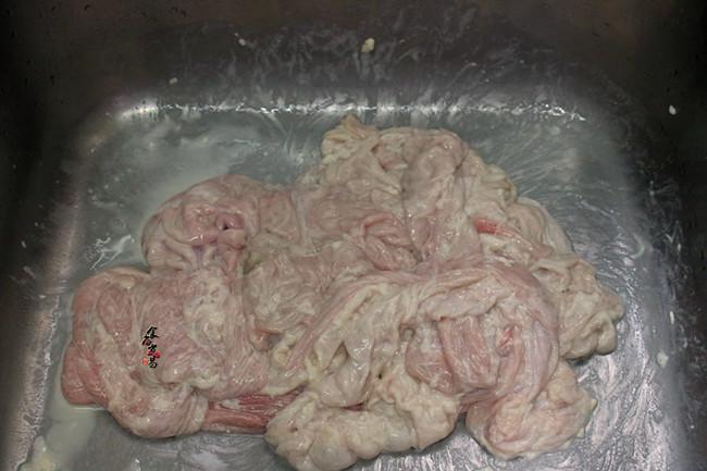 黃豆芽炒鹵水豬大腸的做法-家常味炒菜譜