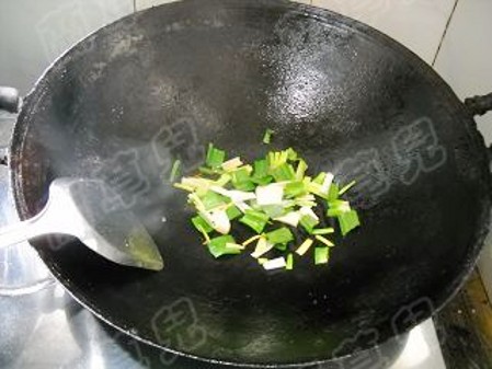 玫瑰腐乳燒鯽魚的做法-醬香味燒菜譜