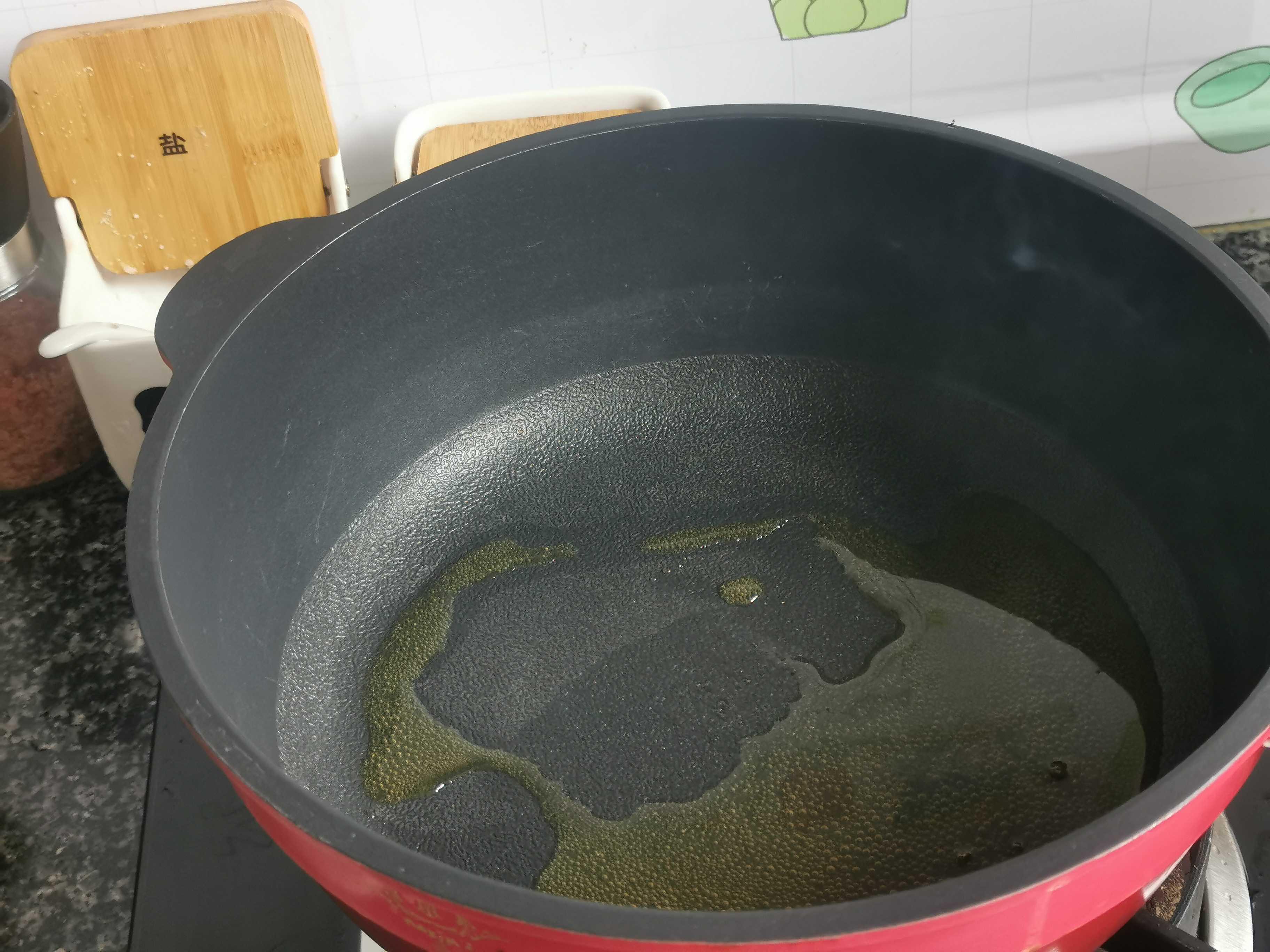 木耳萵筍炒肉的做法-家常味炒菜譜