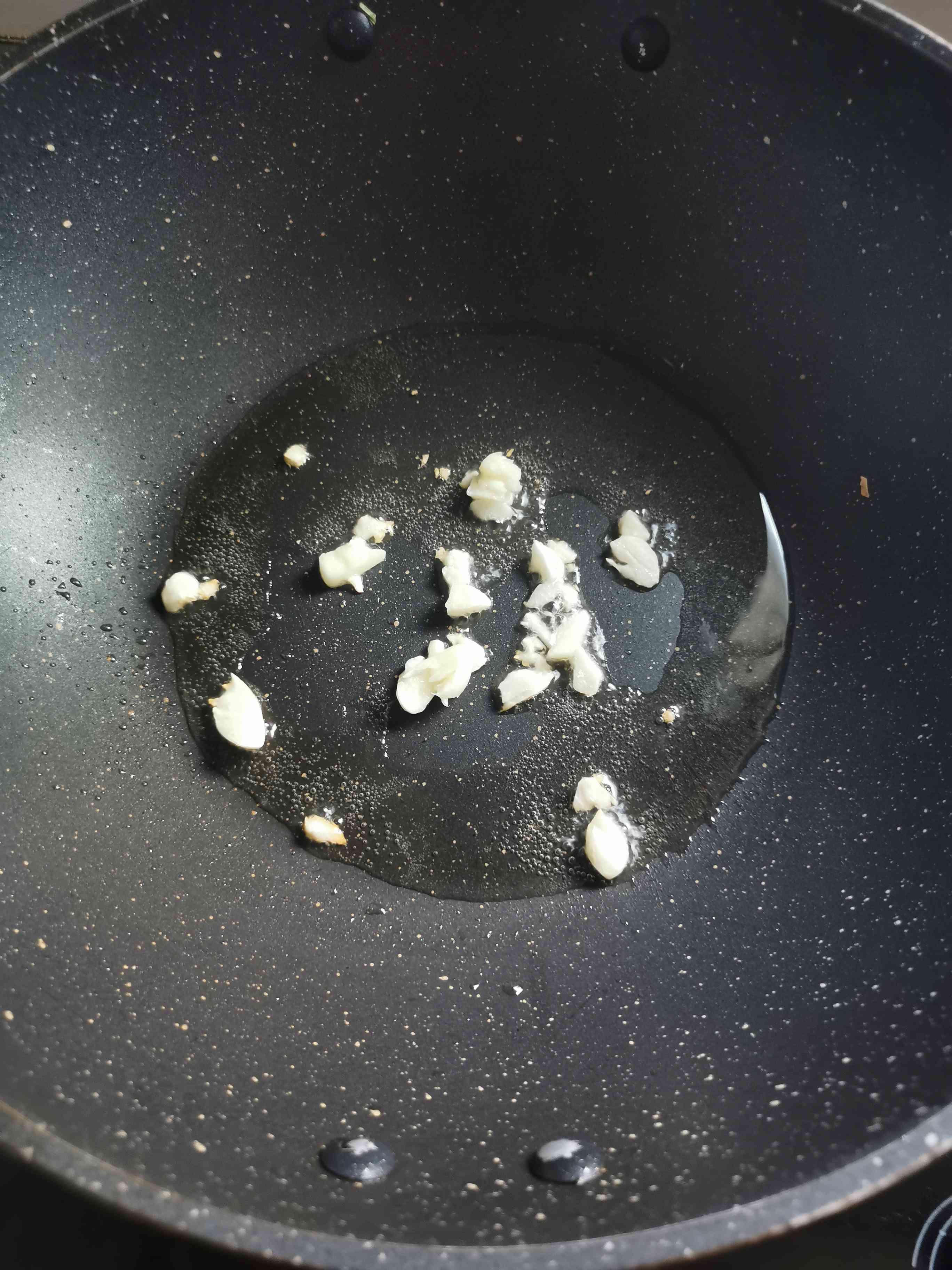 蒜炒菜心的做法-家常味炒菜譜