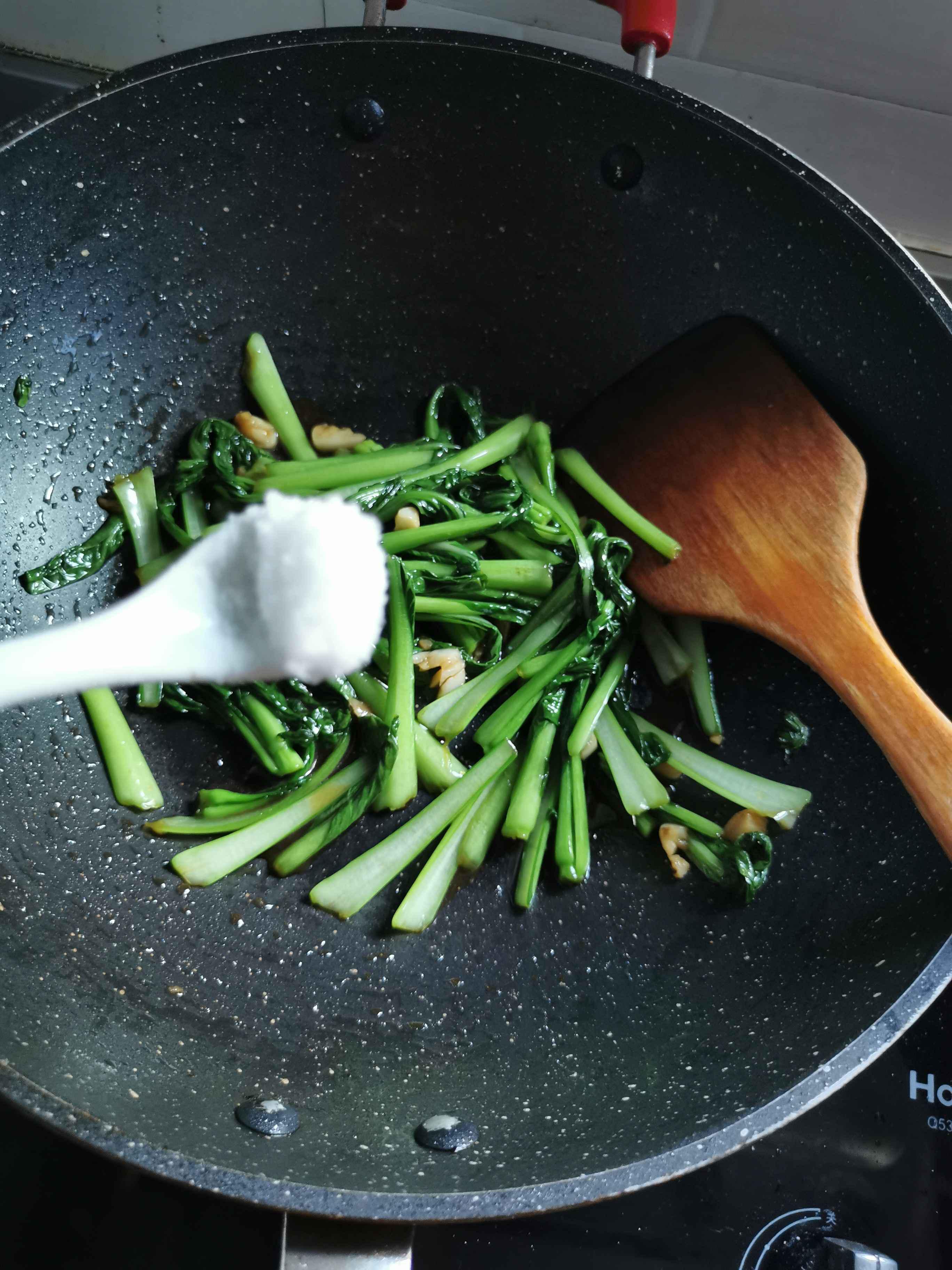 蒜炒菜心的做法-家常味炒菜譜