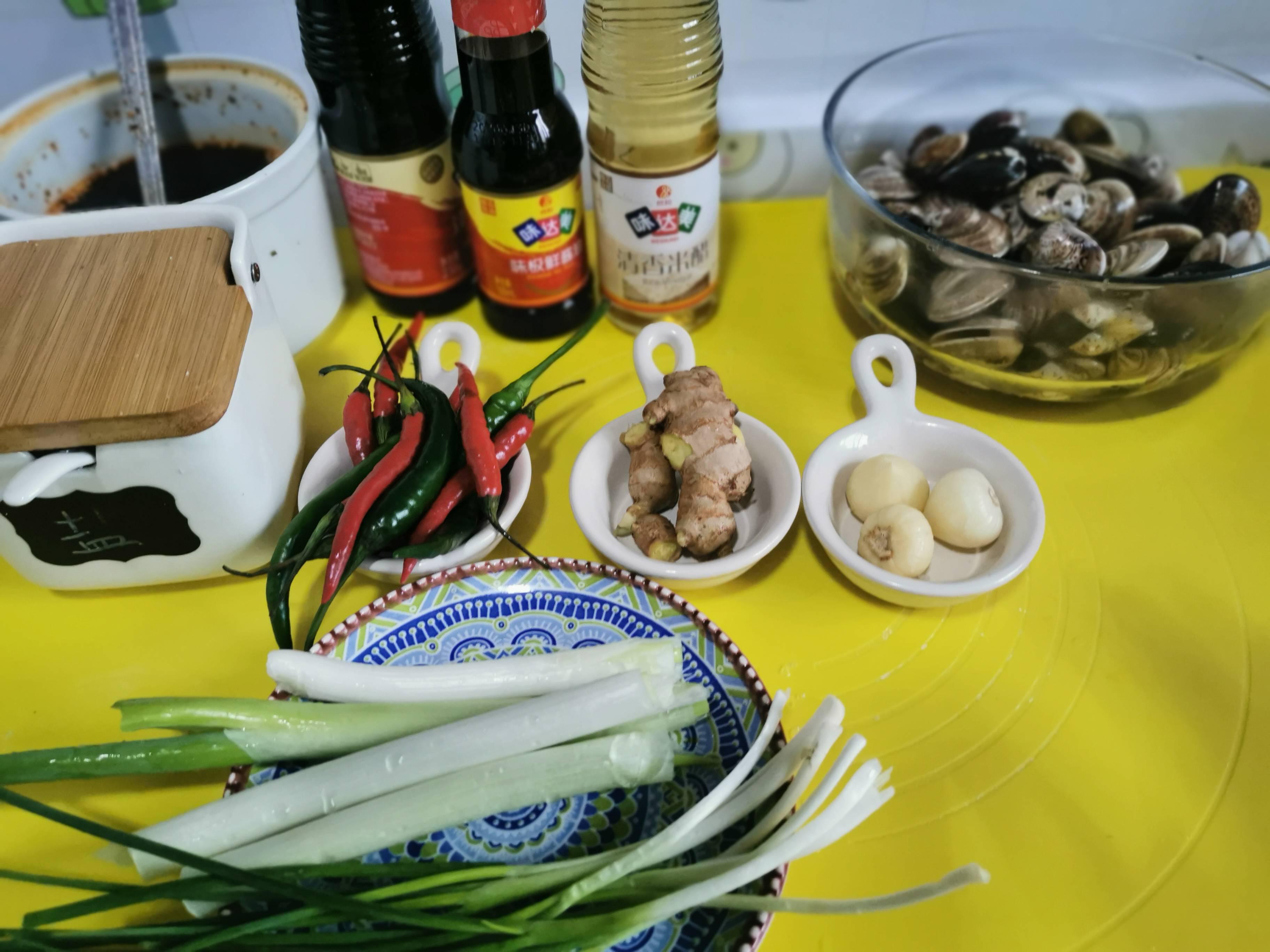 涼拌花蛤的做法-香辣味拌菜譜