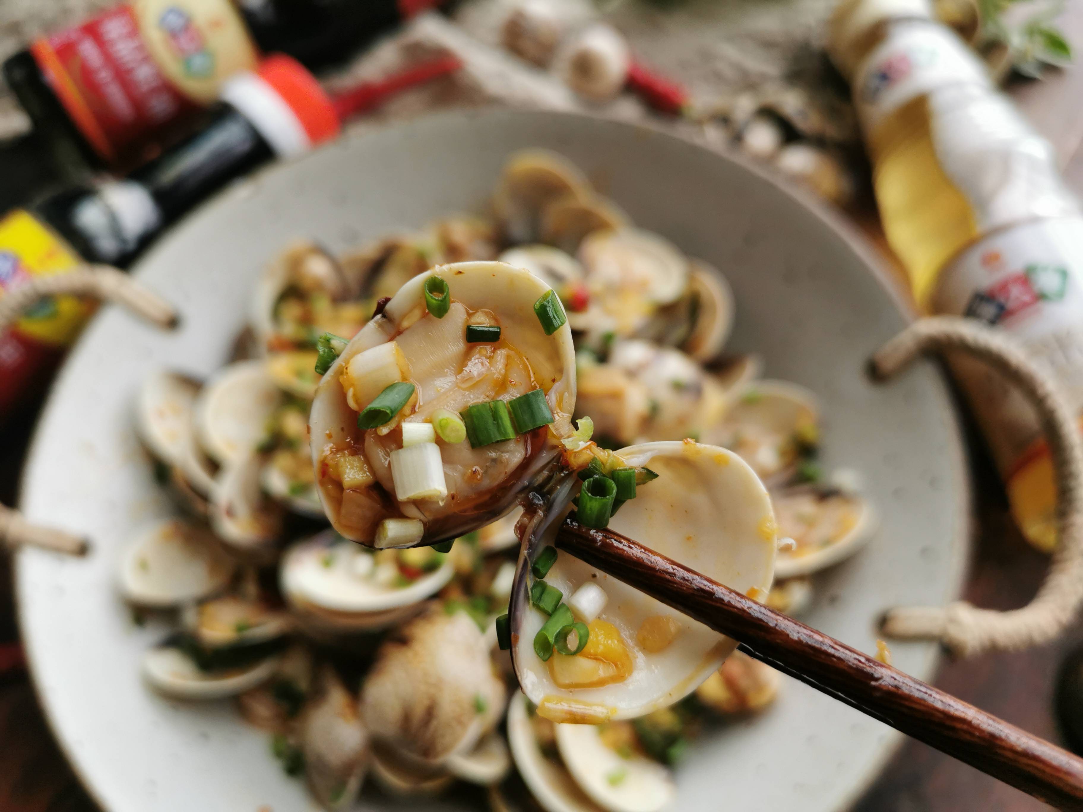 涼拌花蛤的做法-香辣味拌菜譜