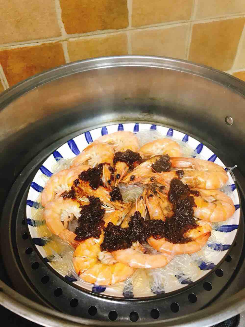 快手又下飯的粉絲蒸大蝦～的做法-咸鮮味蒸菜譜