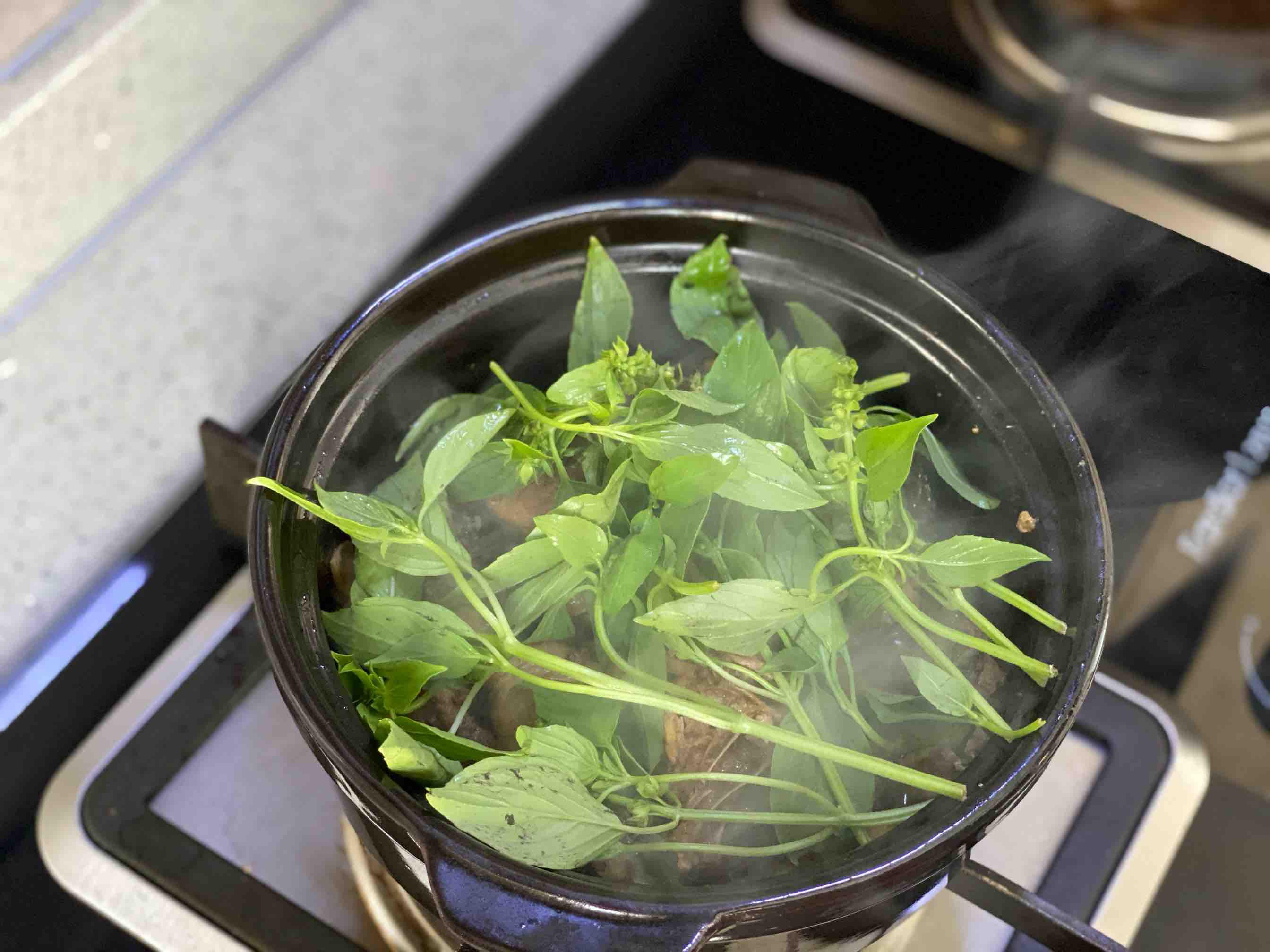 沙姜雞肉煲的做法-醬香味燒菜譜