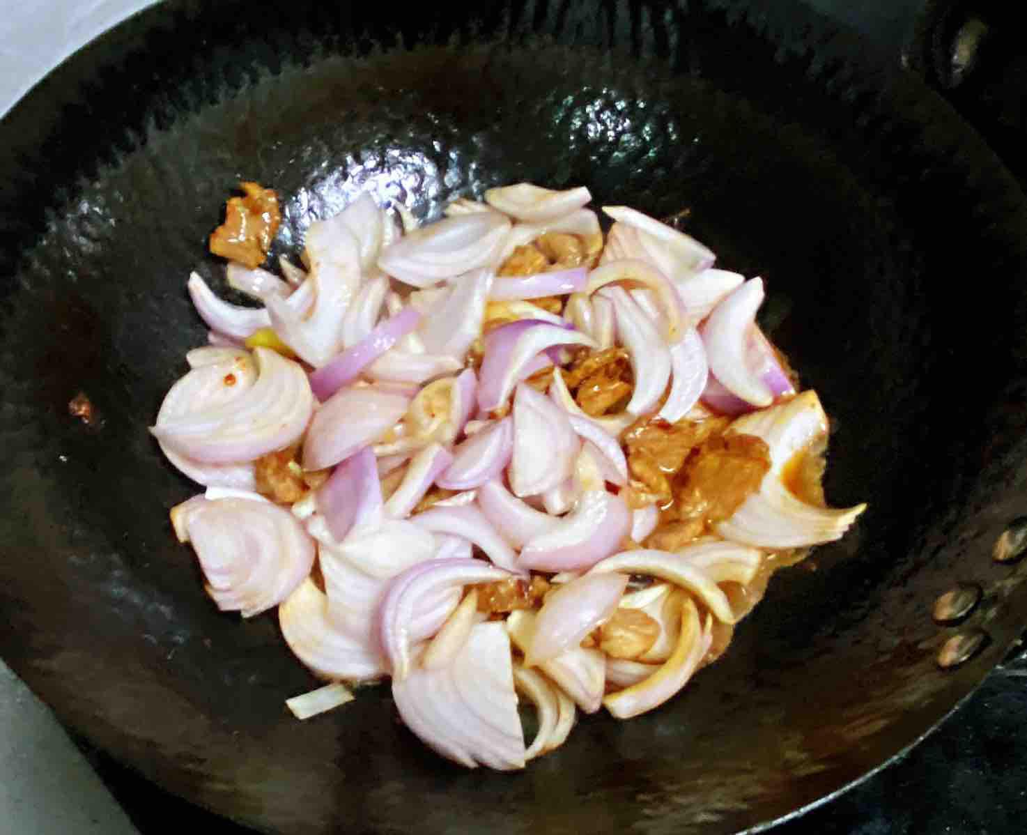 孕婦食譜蔥爆鹽煎肉,香甜脆爽、蔥香濃厚~的作法-咸鮮味燒菜譜-易網健康養生網 孕婦食譜蔥爆鹽煎肉,香甜脆爽、蔥香濃厚~的作法-咸鮮味燒菜譜