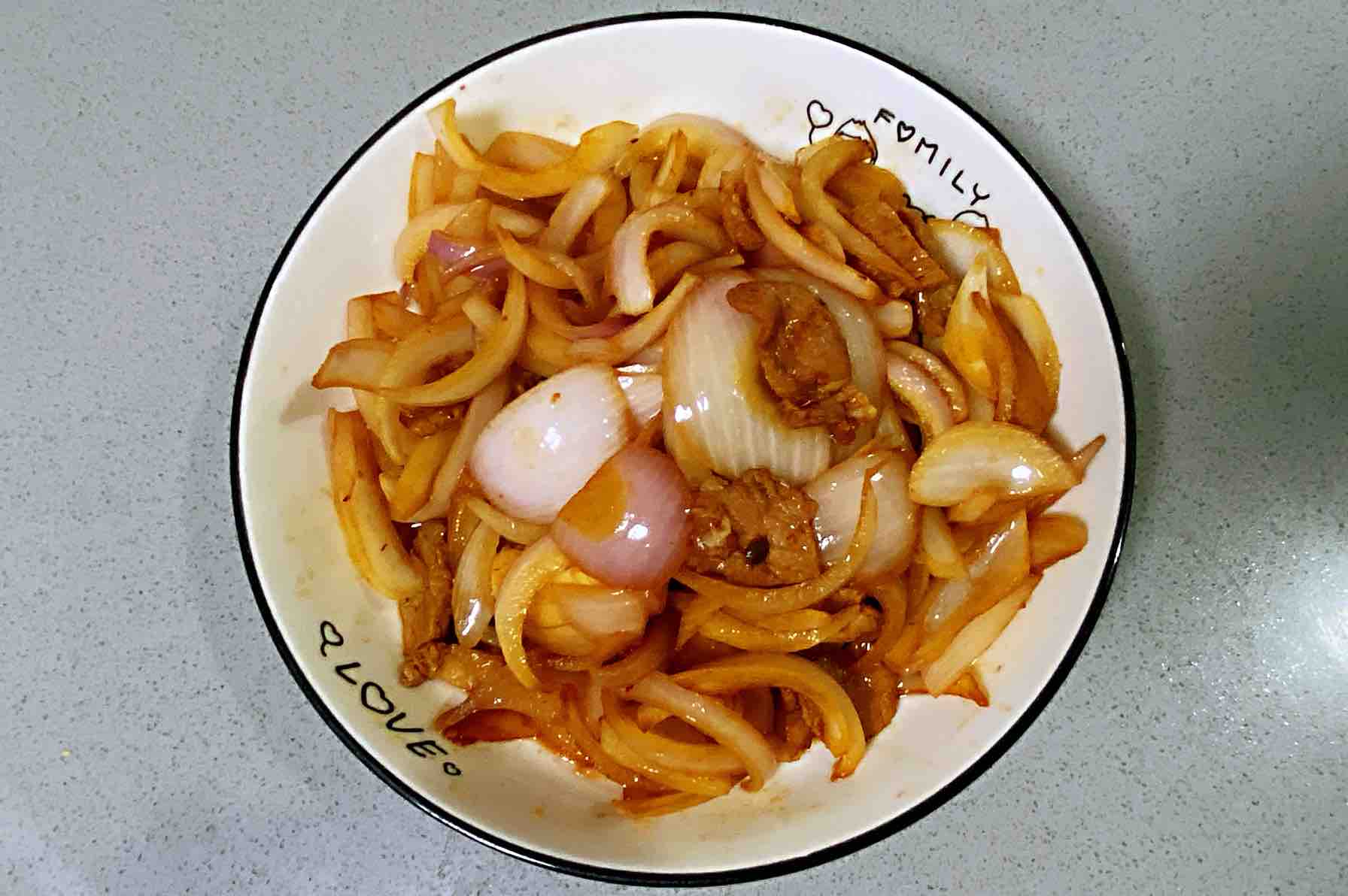 孕婦食譜蔥爆鹽煎肉，香甜脆爽、蔥香濃厚～的作法-咸鮮味燒菜譜