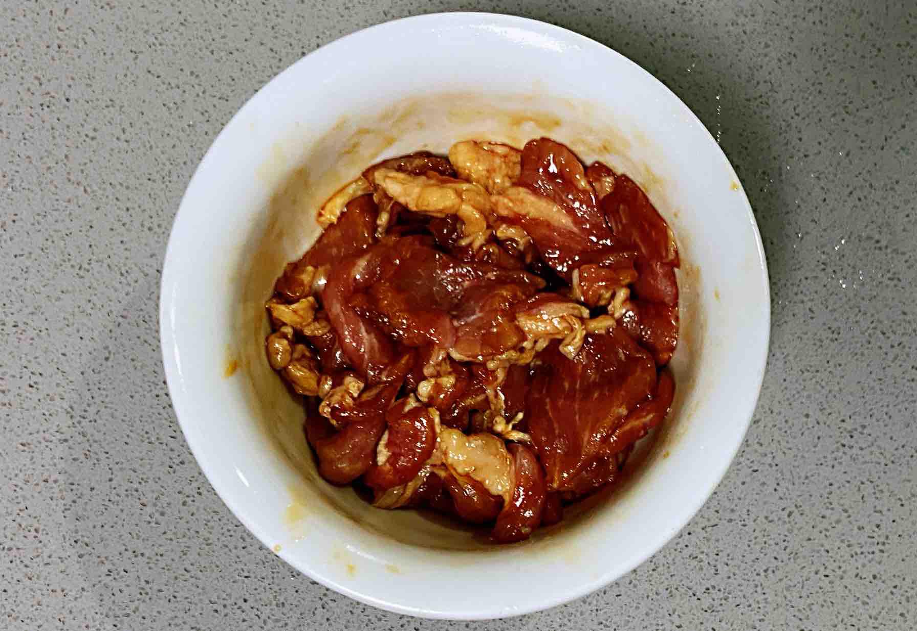 孕婦食譜蔥爆鹽煎肉,香甜脆爽、蔥香濃厚~的作法-咸鮮味燒菜譜-易網健康養生網 孕婦食譜蔥爆鹽煎肉,香甜脆爽、蔥香濃厚~的作法-咸鮮味燒菜譜