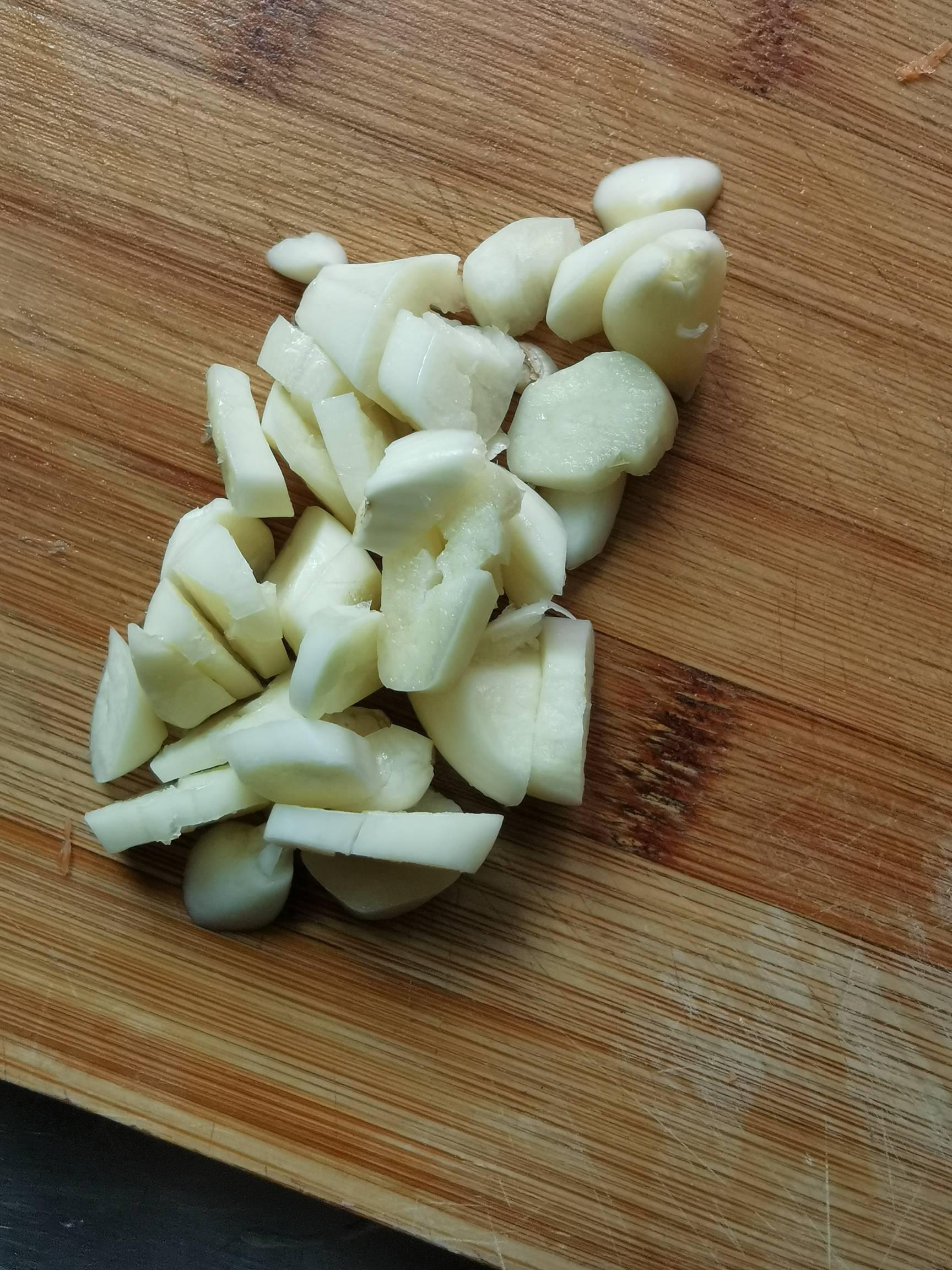 清炒萵苣的做法-家常味炒菜譜