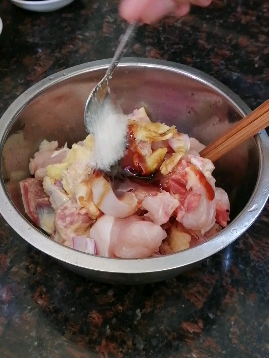 費爾德堡啤酒雞的做法-家常味煮菜譜