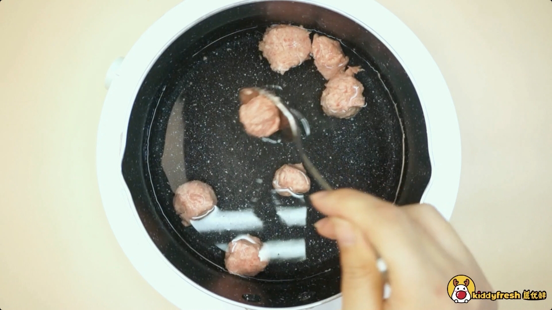 美味營養的牛肉山藥丸子的做法-家常味煮菜譜