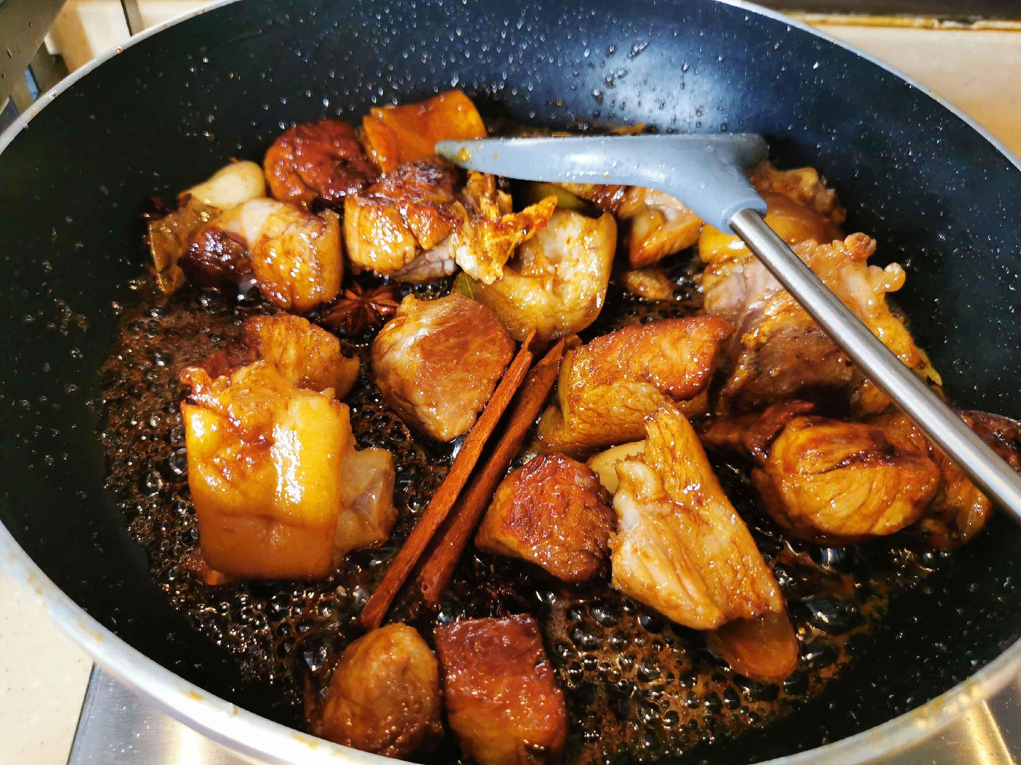 豬脊骨豬蹄紅燒肉排骨通用做法的做法-家常味煮菜譜