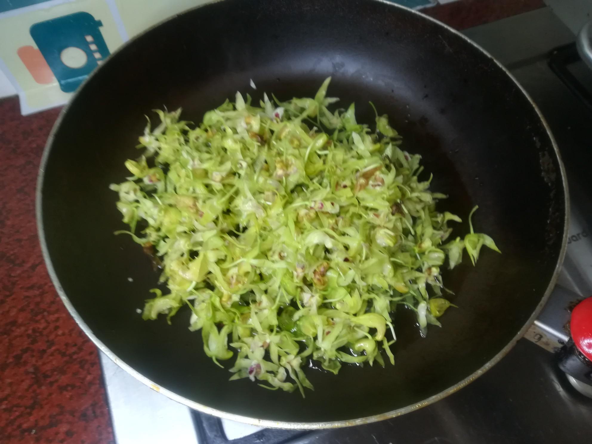 石斛花炒雞蛋的做法-咸鮮味炒菜譜