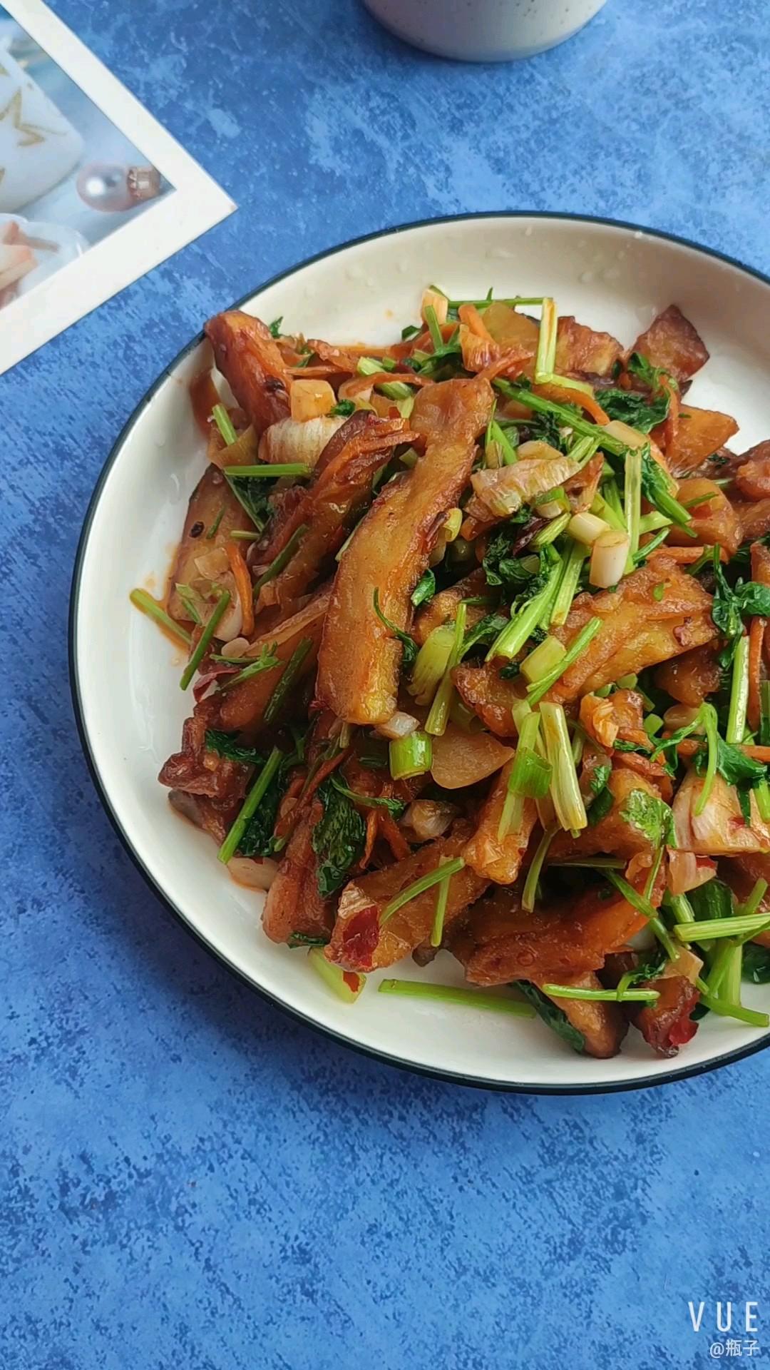 魚香茄條的做法-酸甜味炸菜譜