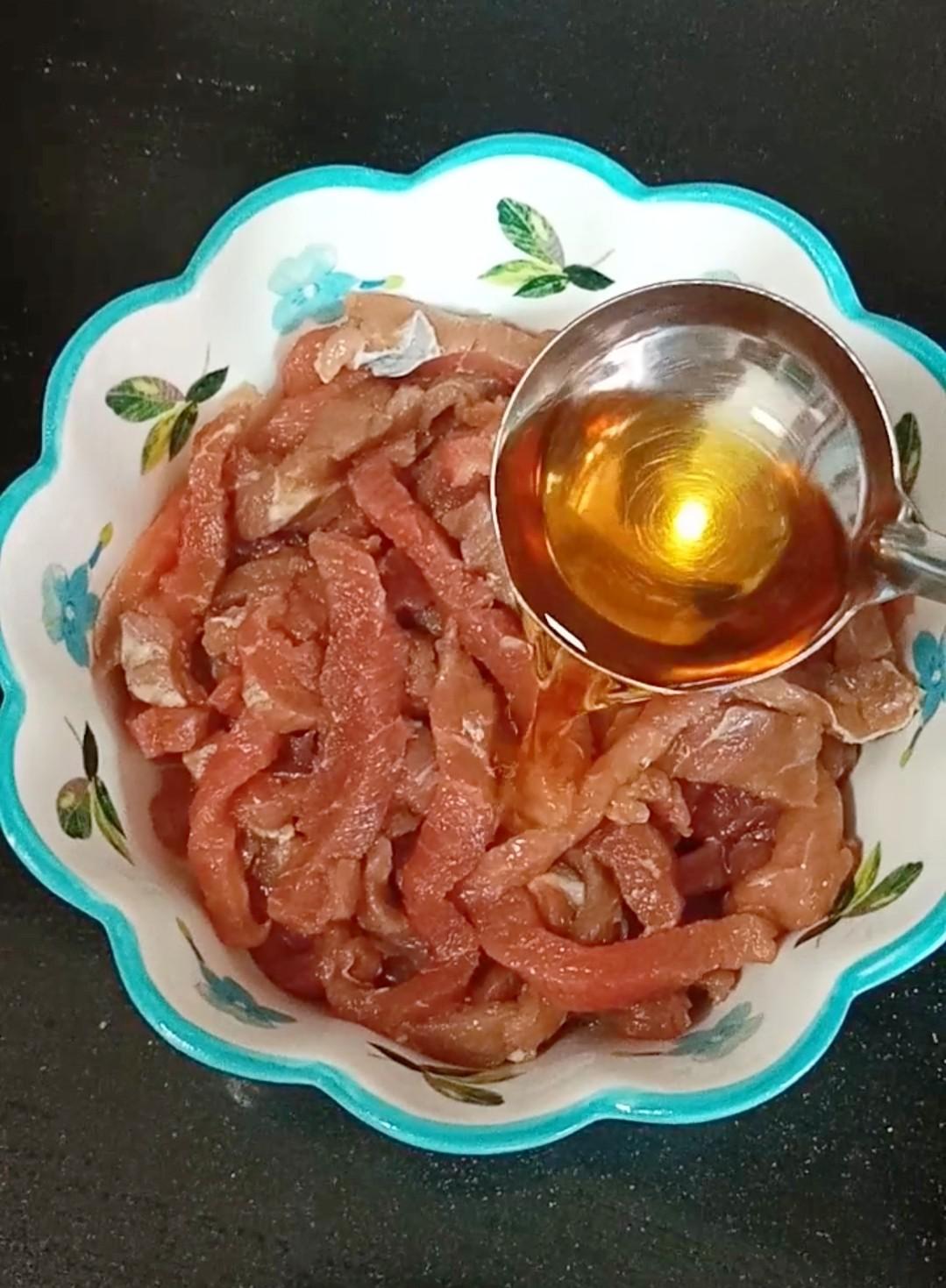 牛肉炒蒜薹的做法-家常味炒菜譜