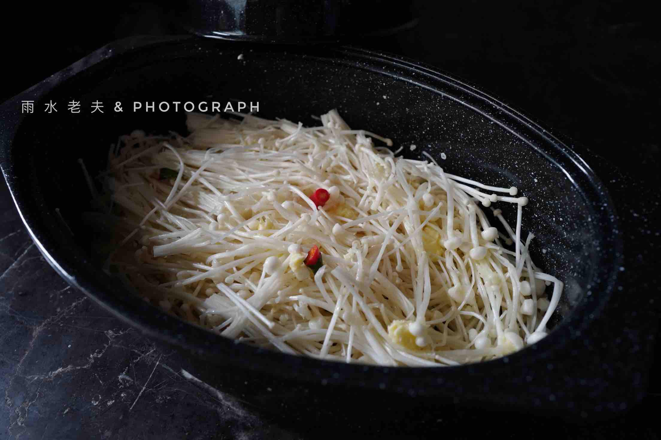 簡單到懷疑人生-孤獨但卻幸福的&金針菇的做法-咸鮮味烤菜譜