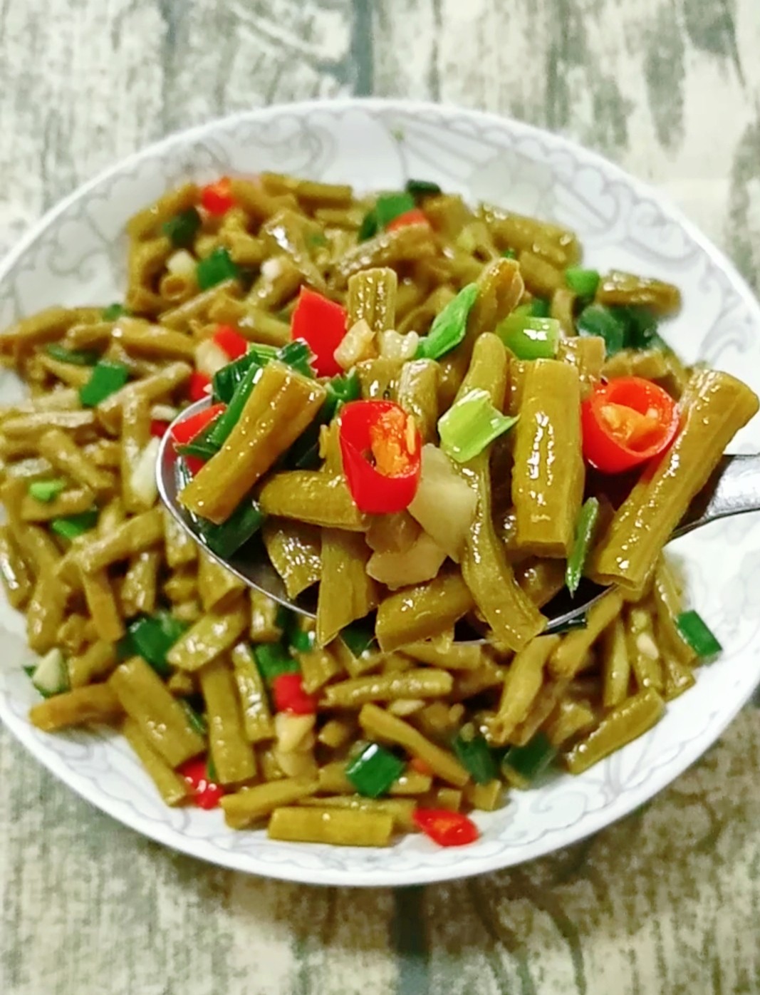 蒜香酸豆角的做法-酸辣味炒菜譜