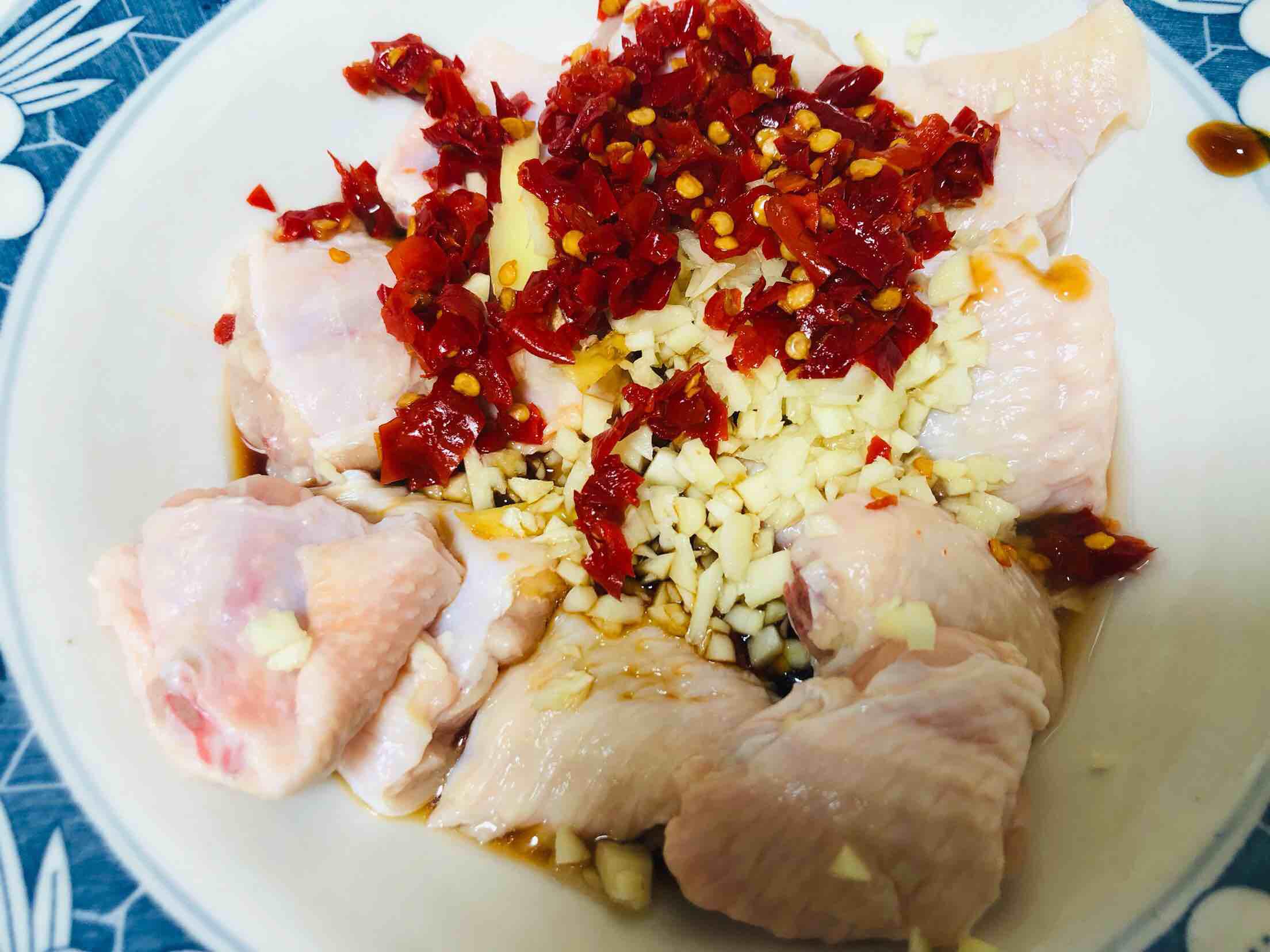 剁椒雞翅的做法-家常味蒸菜譜