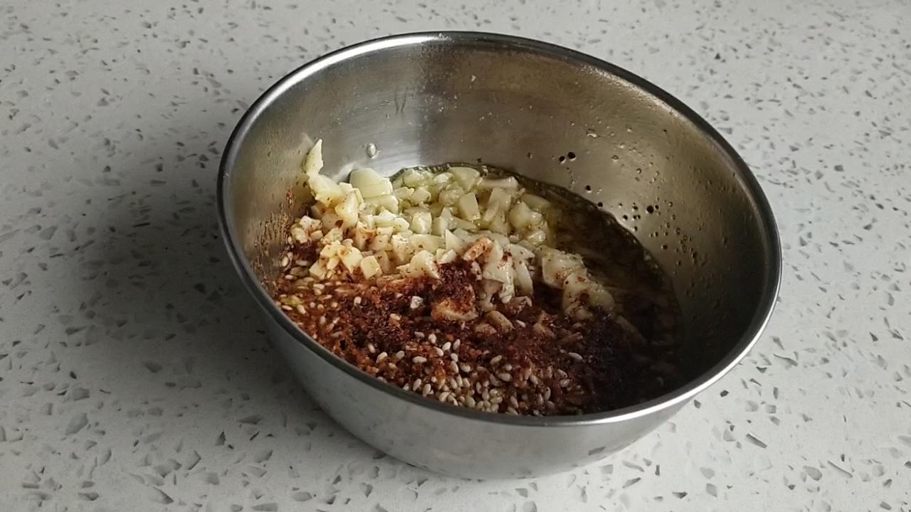 解暑開胃的涼拌茄子的做法-咸鮮味蒸菜譜