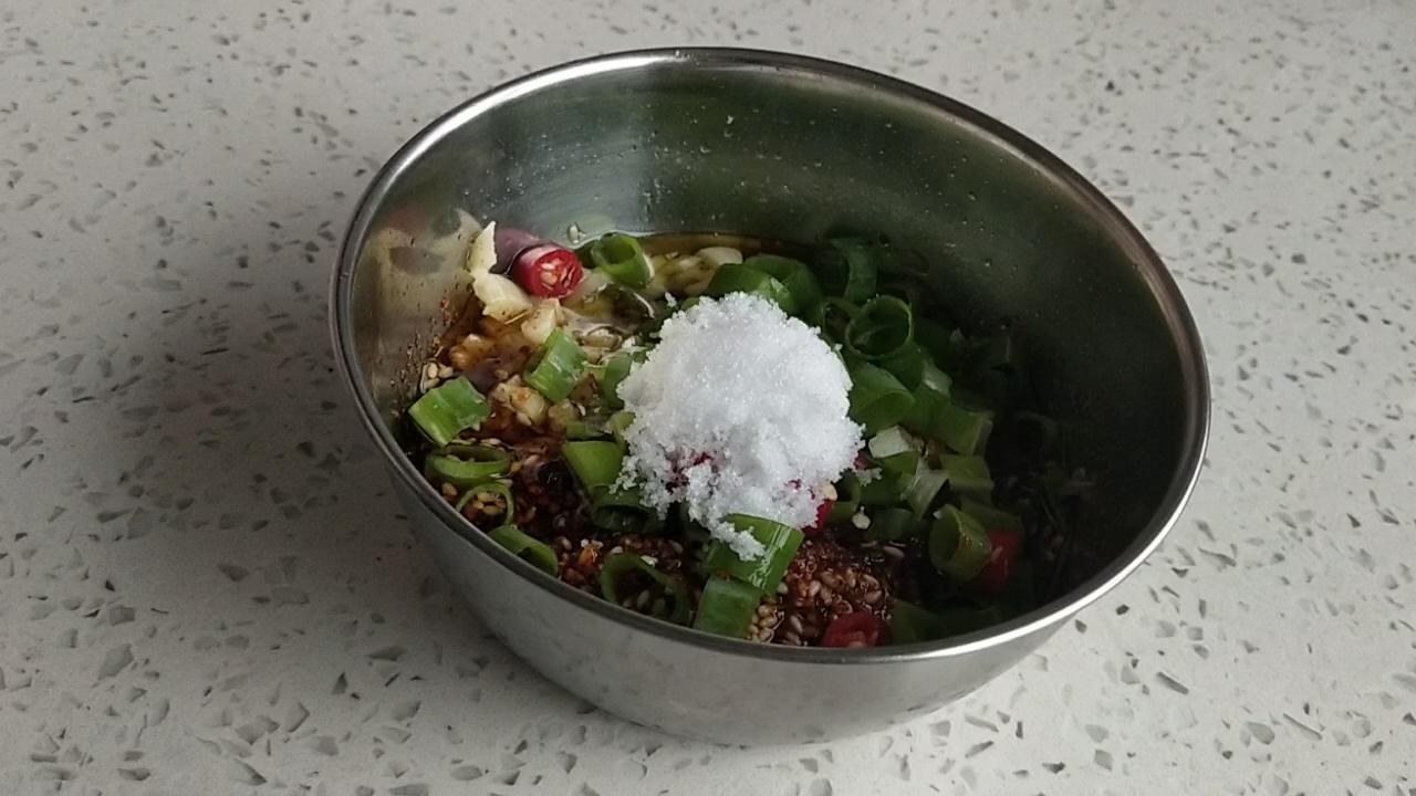 解暑開胃的涼拌茄子的做法-咸鮮味蒸菜譜