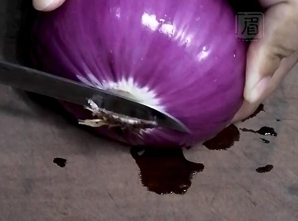 把洋蔥變成荷花的“魔術”的做法-其它口味其它工藝菜譜