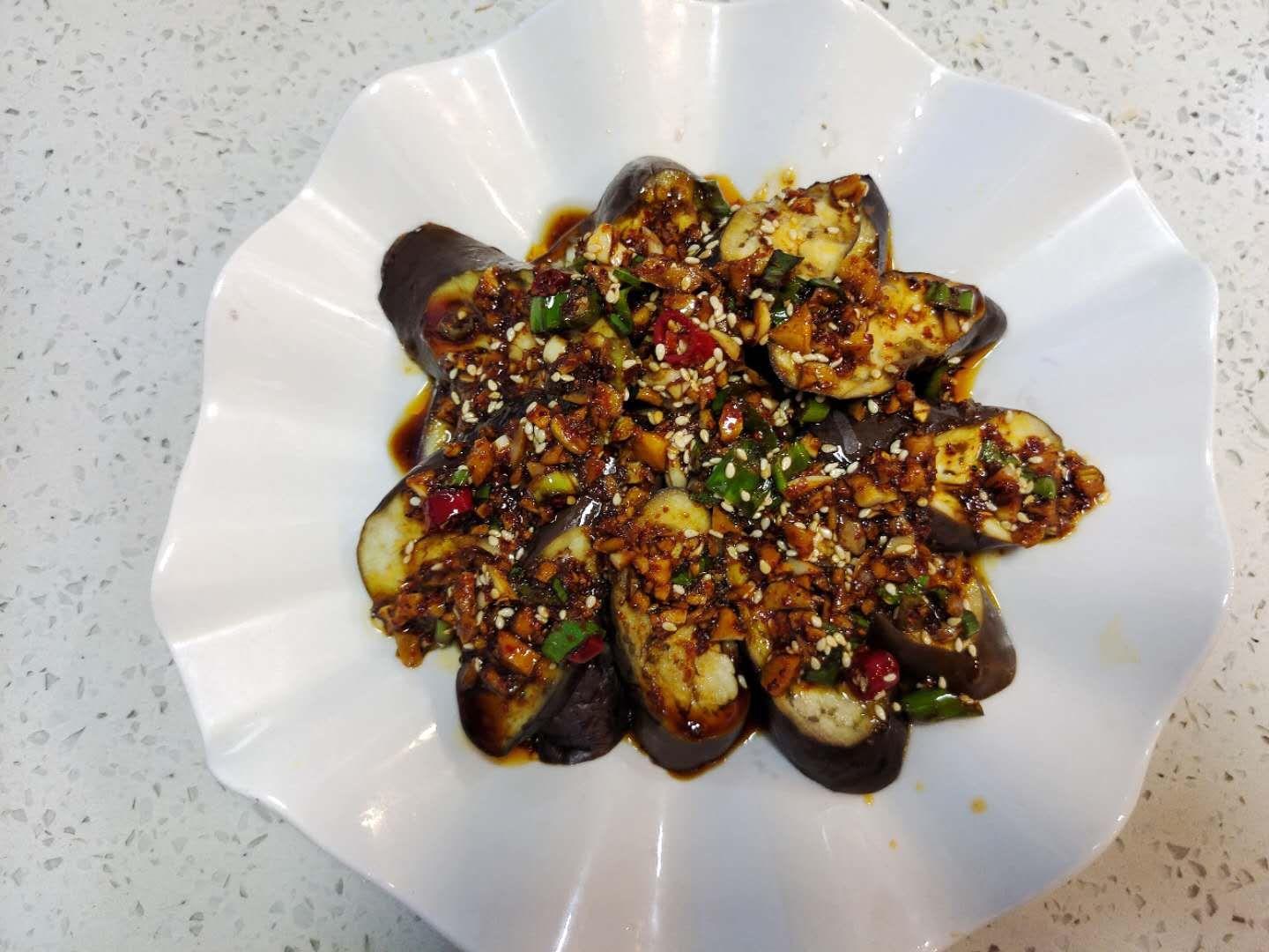 解暑開胃的涼拌茄子的做法-咸鮮味蒸菜譜