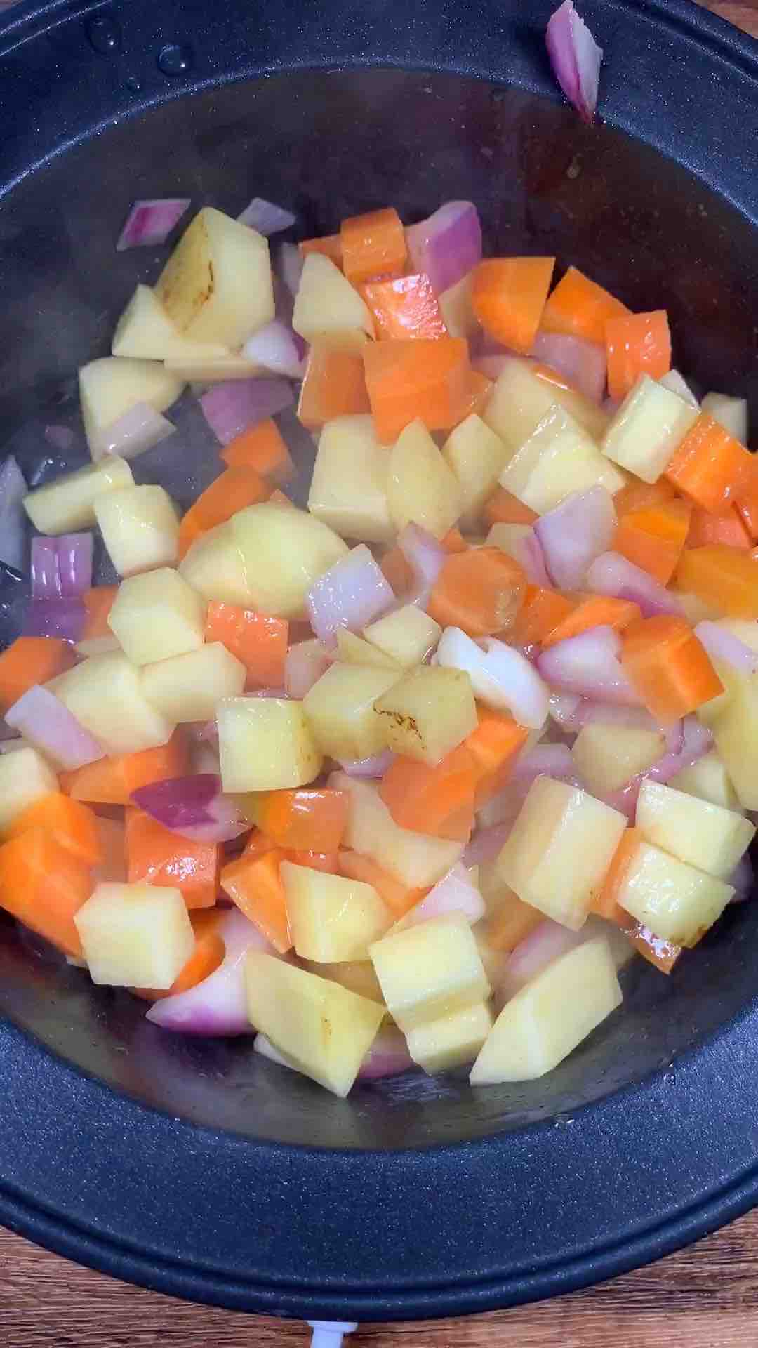 咖喱肥牛拌飯的做法-香辣味煮菜譜