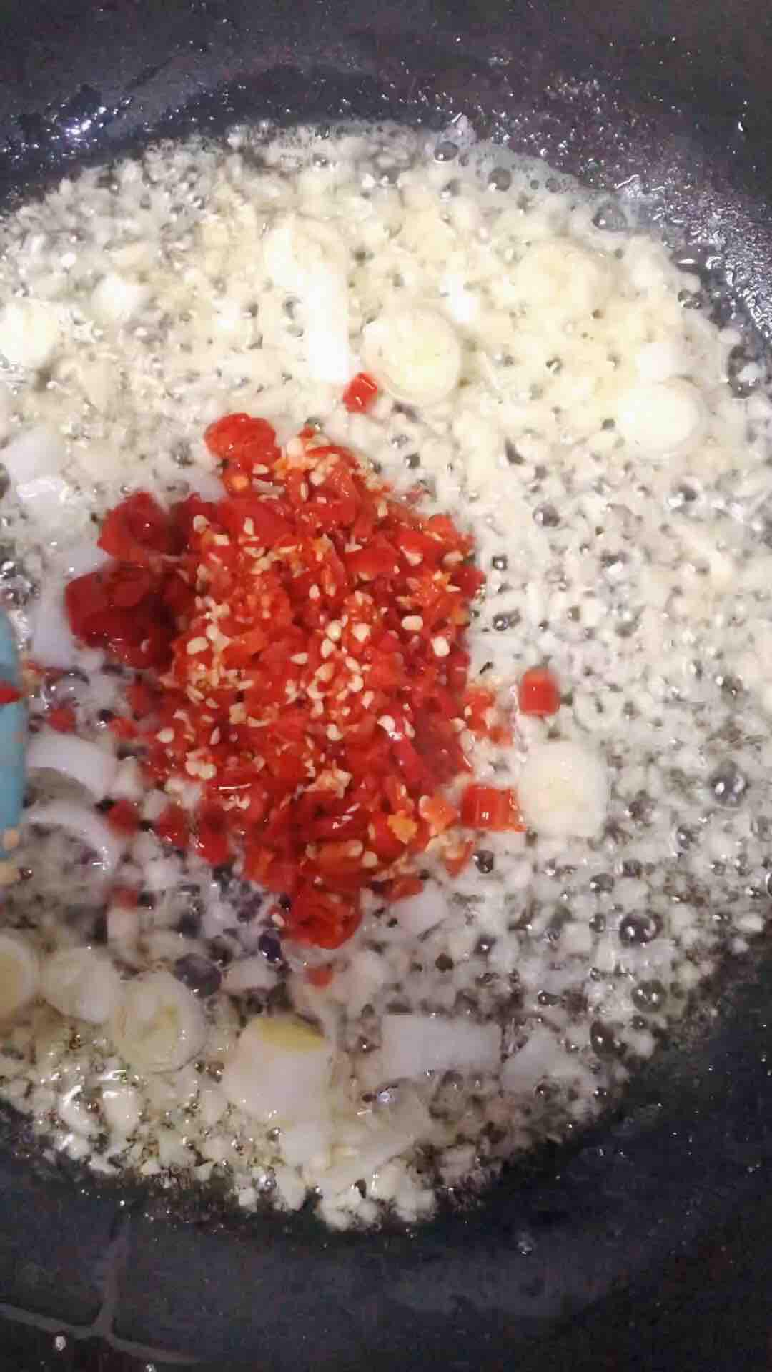 蒜蓉米椒蝦尾的做法-蒜香味炒菜譜