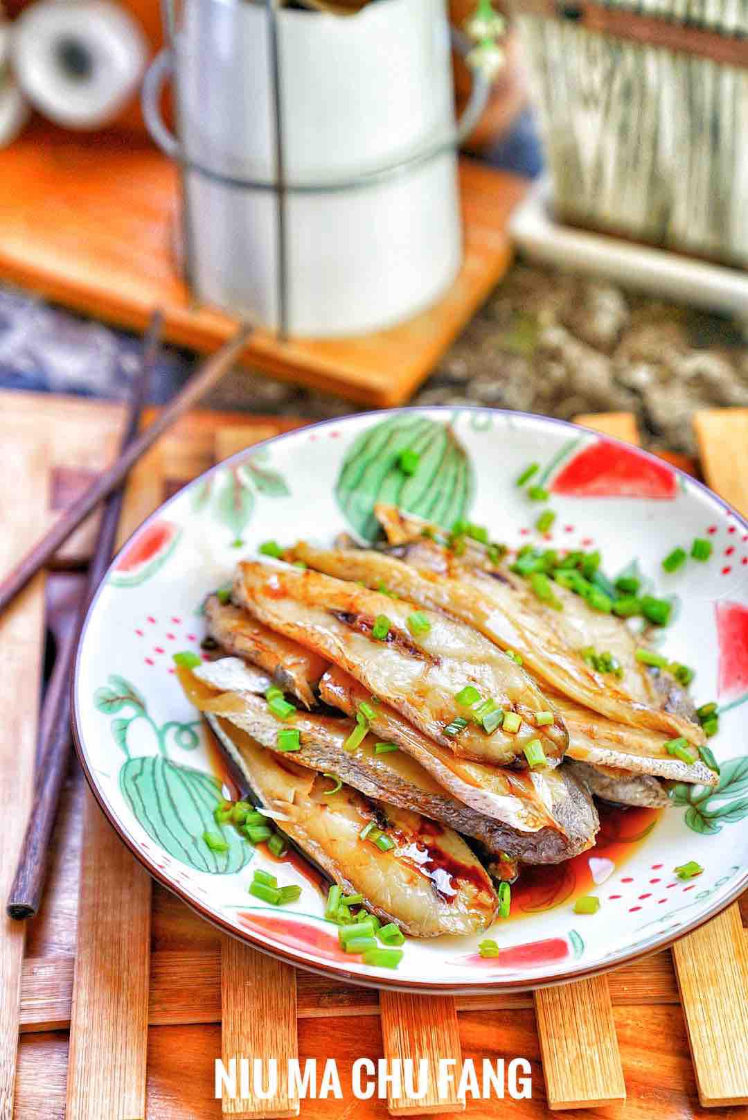 蔥姜蒸鮸魚片。的做法-咸鮮味蒸菜譜