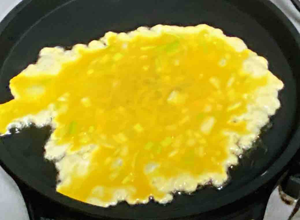 【孕婦食譜】火腿芝士蛋卷，色澤金黃，營養豐富～的做法-蔥香味煎菜譜