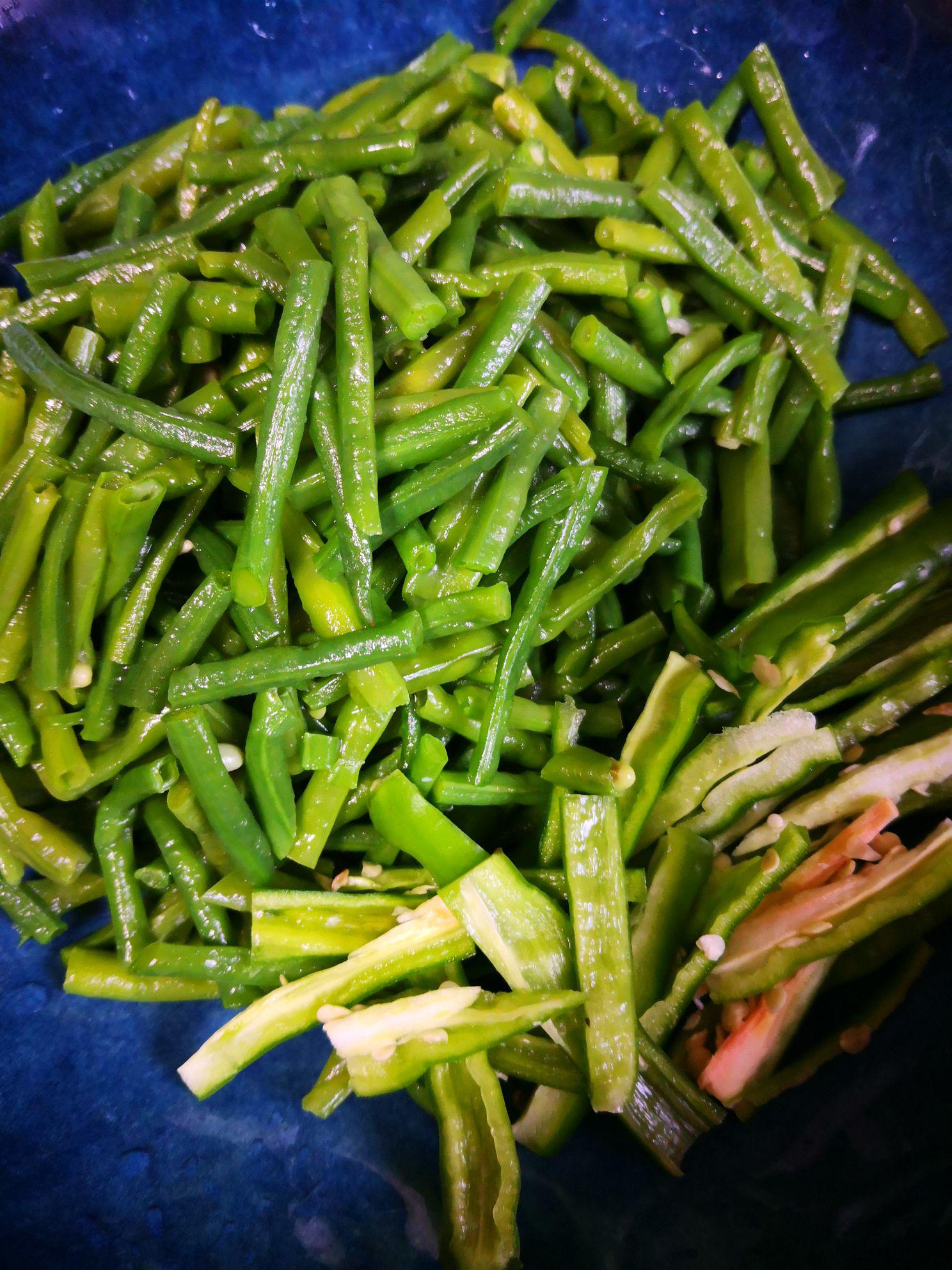 豇豆拌花生米的做法-家常味拌菜譜