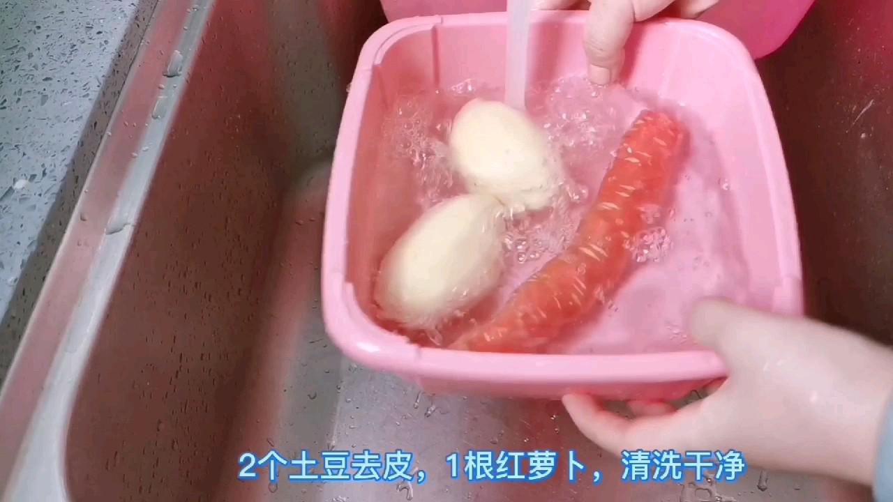 2塊咖喱就能搞定的美味，不需要其他調味品，兒子說比買的好吃多了的做法-咖喱味煮菜譜